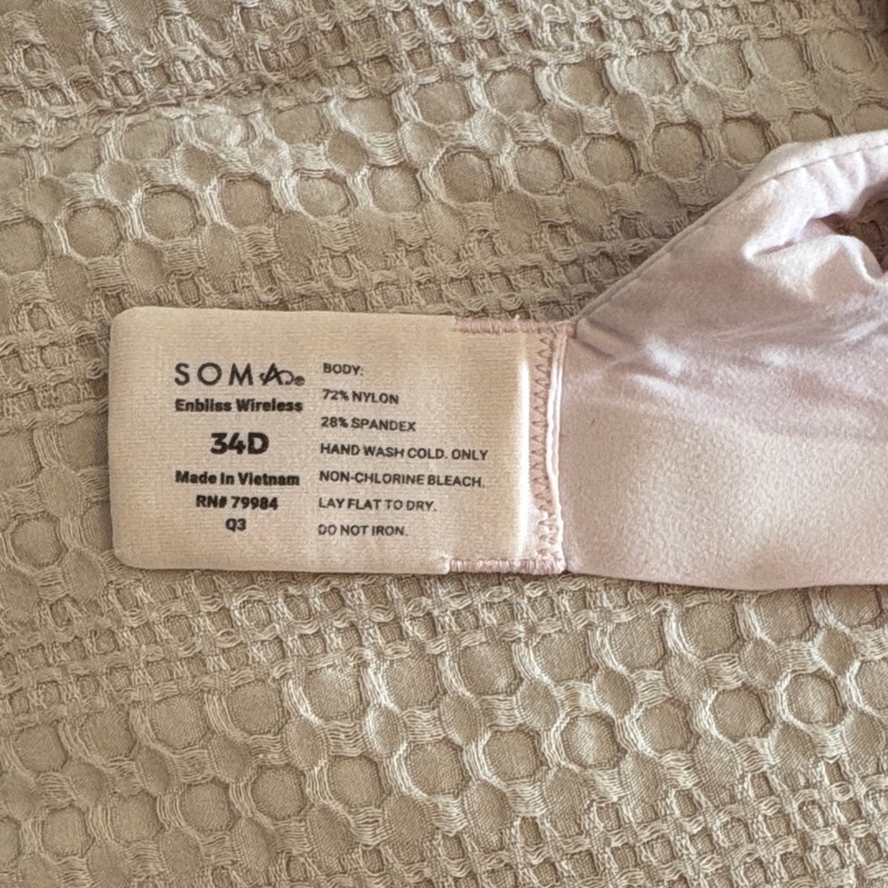 Soma Enbliss Wireless Bra in Soft Pink